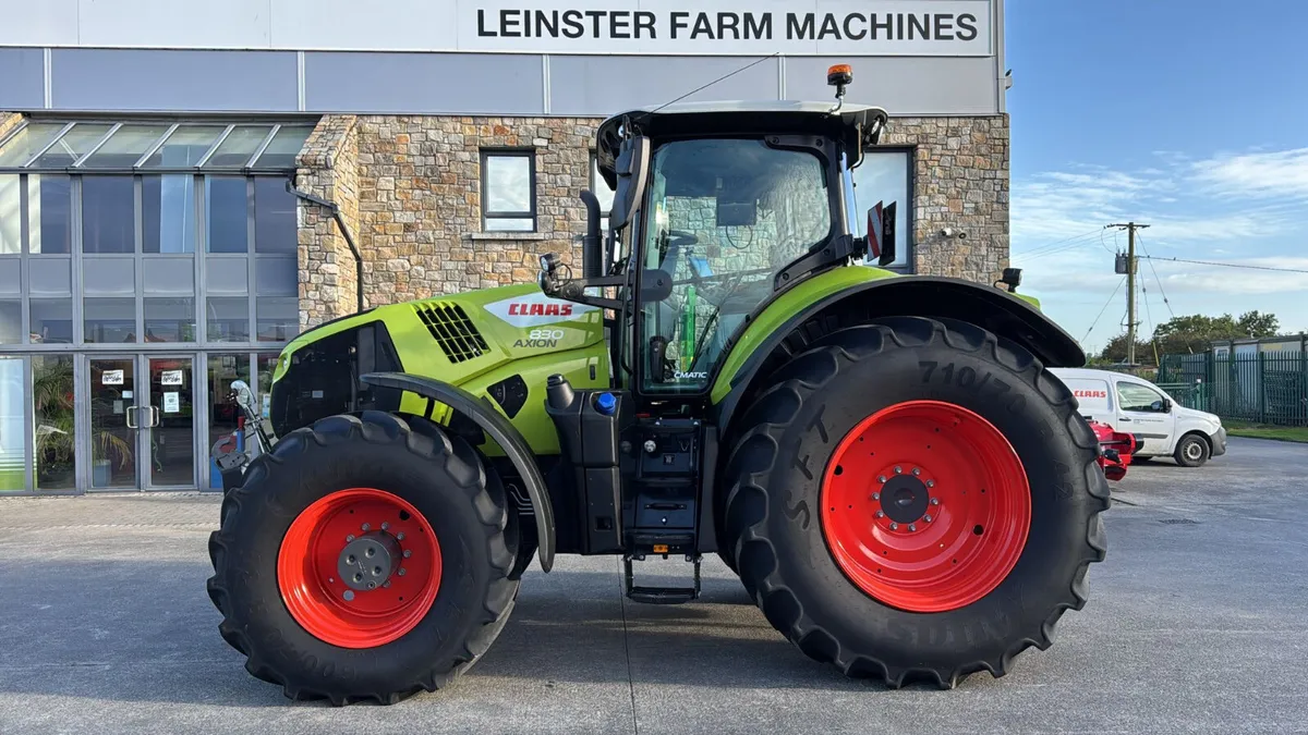 CLAAS Axion 830 - Image 2