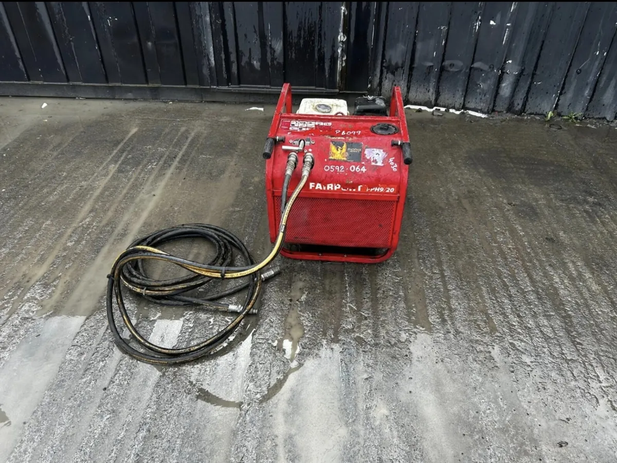 Fairport H/20 Hydraulic Pack - Image 1