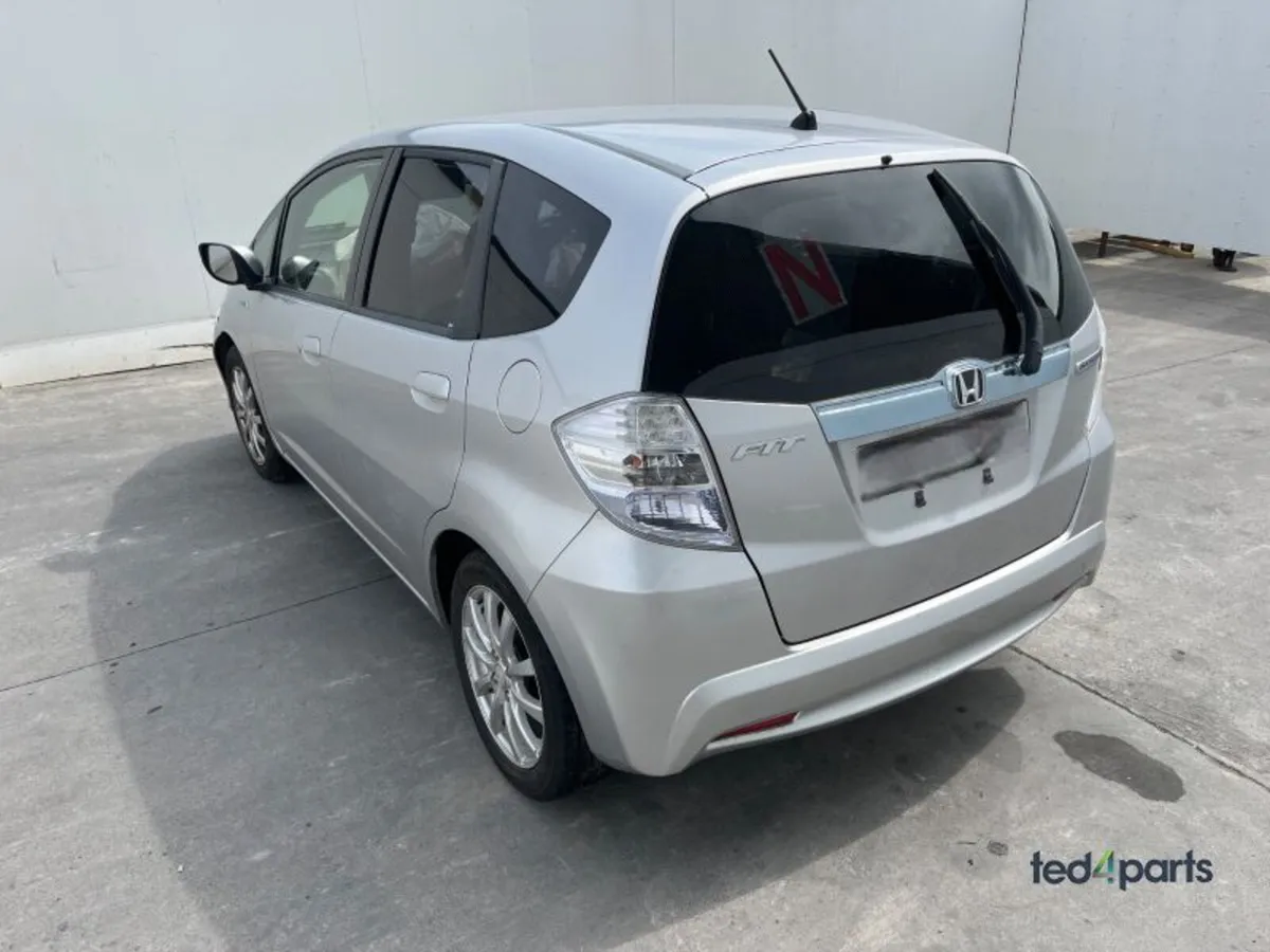 2013 Honda Fit For Breaking - Image 3