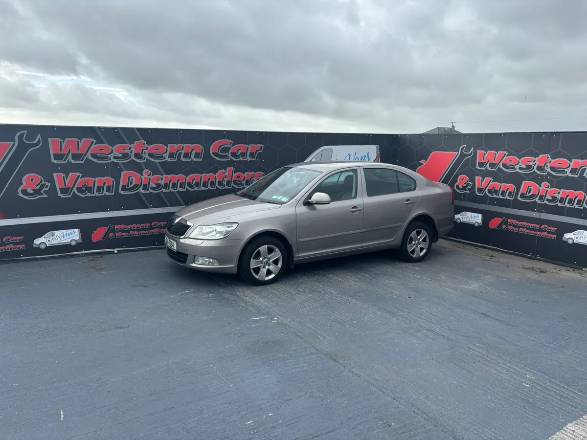 12 Skoda Octavia 1.6 tdi for dismantling