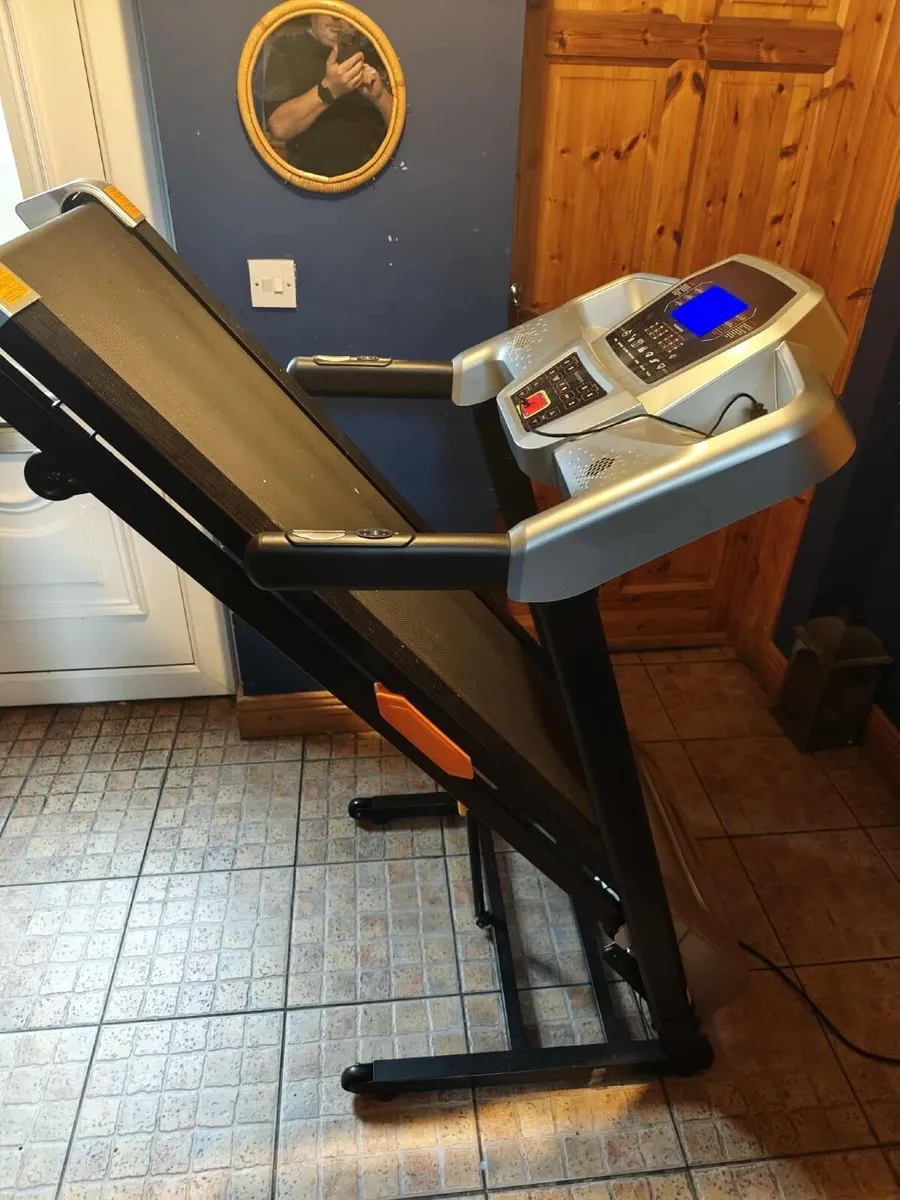 Threadmill used 3 times like new GT Pro 4000 - Image 2