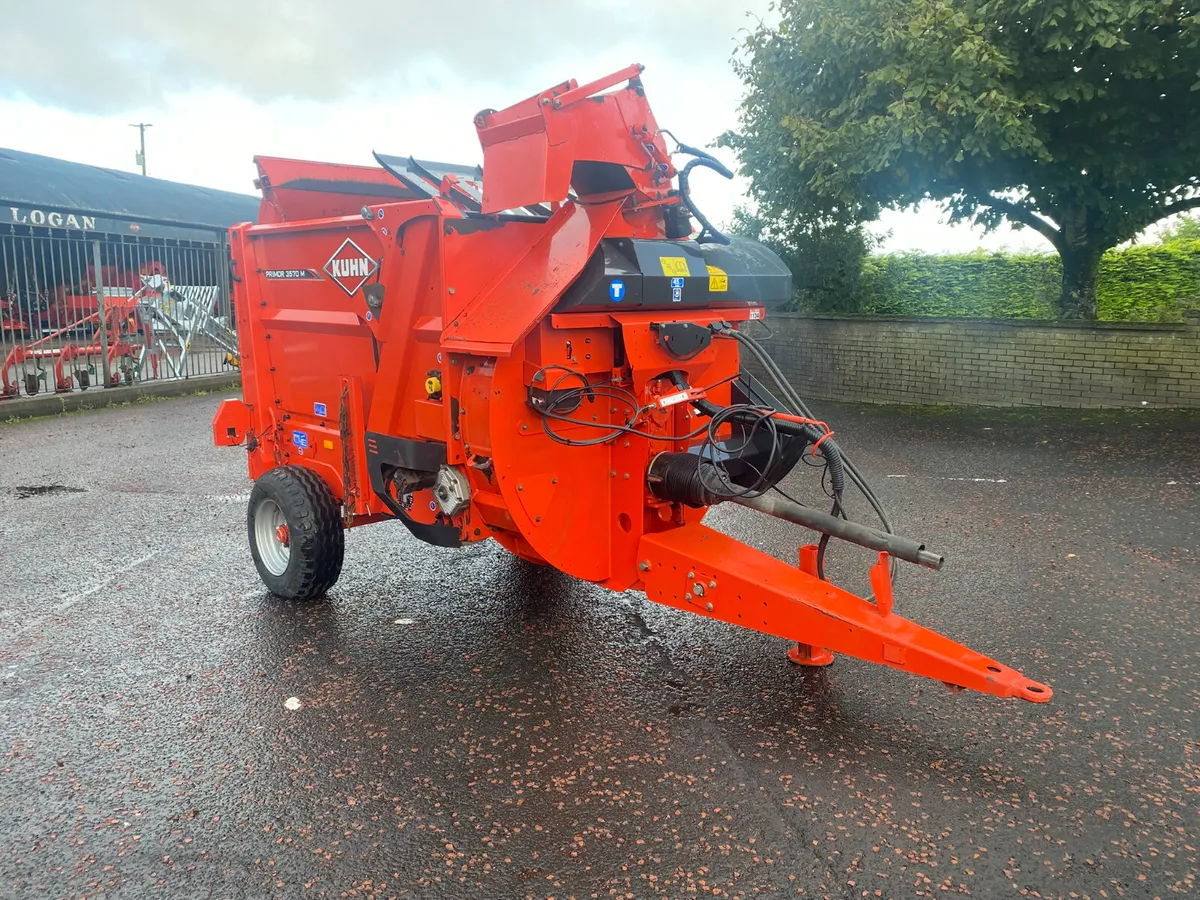 Kuhn Primor 3570M Straw Blower - Image 3