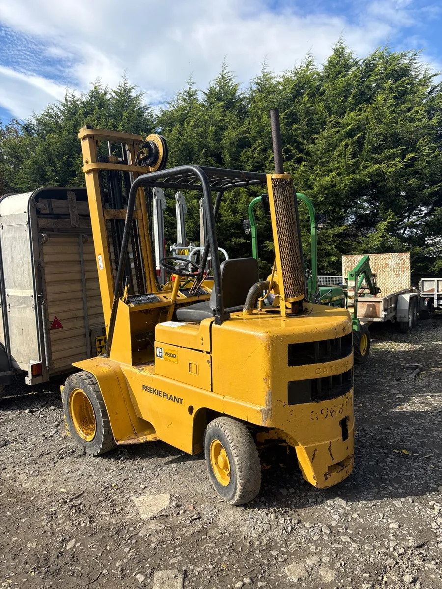 Caterpillar forklift - Image 2