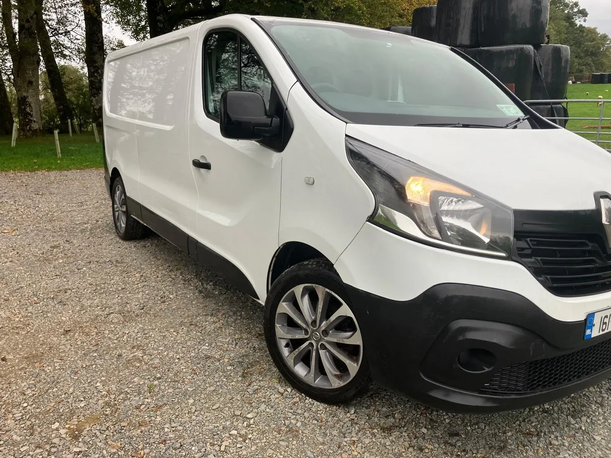 2016 Renault Traffic    Business Edition - Image 2