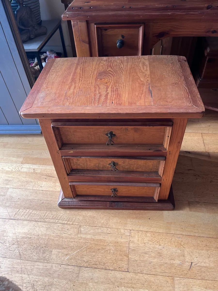 Chest of drawers / Locker - Image 3