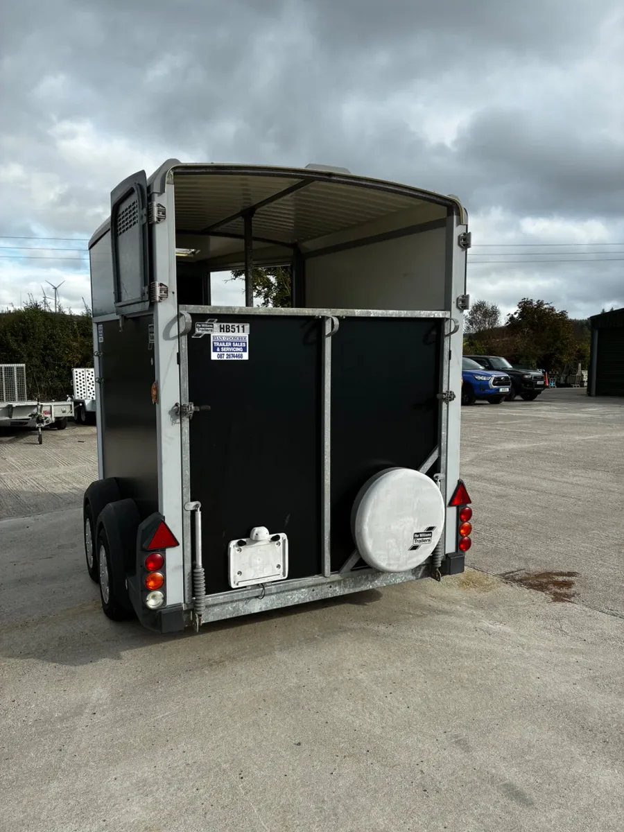 HB511 Ifor Williams Horse Box - Image 3