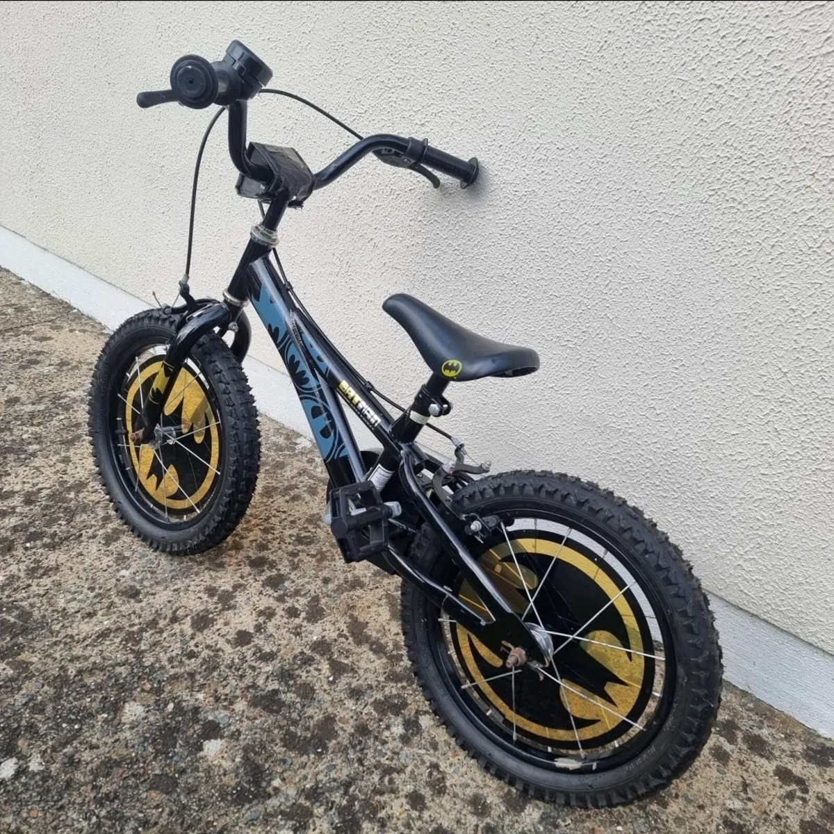 Boys Batman bike - Image 2