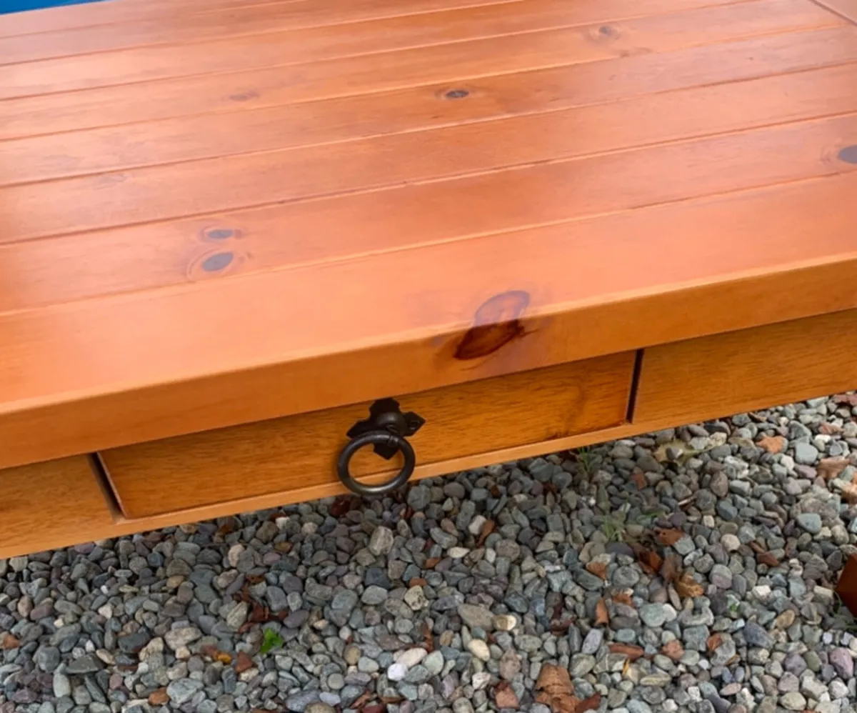 Coffee table and lamp table - Image 3