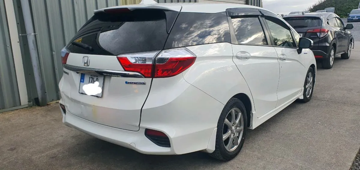 171 HONDA SHUTTLE HYBRID - Image 4