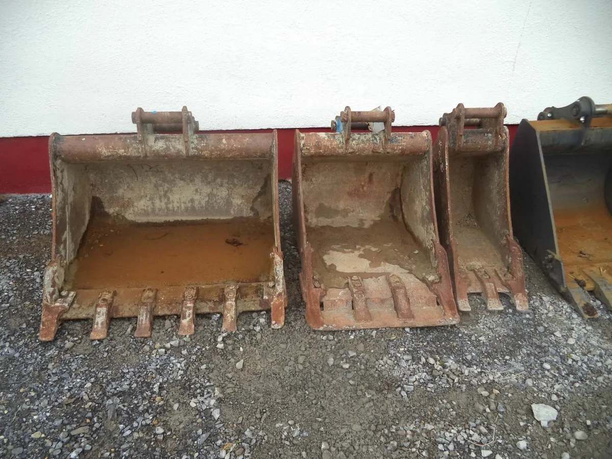 Excavator Attachments - Image 2