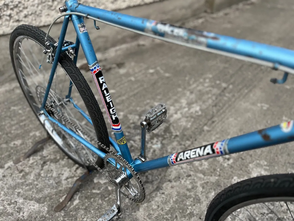 Vintage Bicycle - Image 4