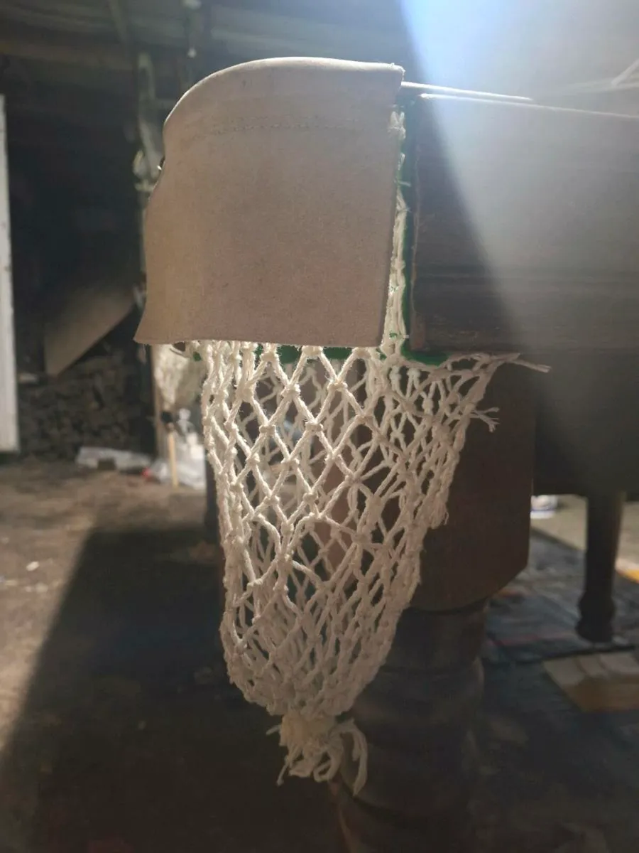 Pool table - Image 4