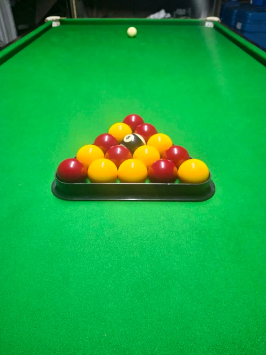 Pool table - Image 2