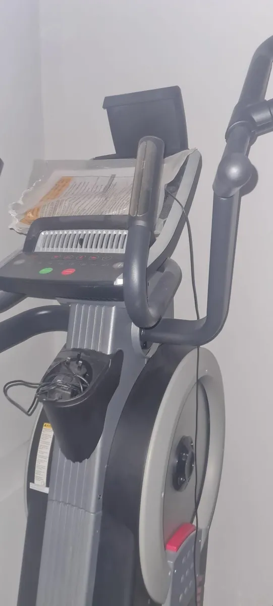 Proform HIIT HL Elliptical Cross Trainer - Image 1