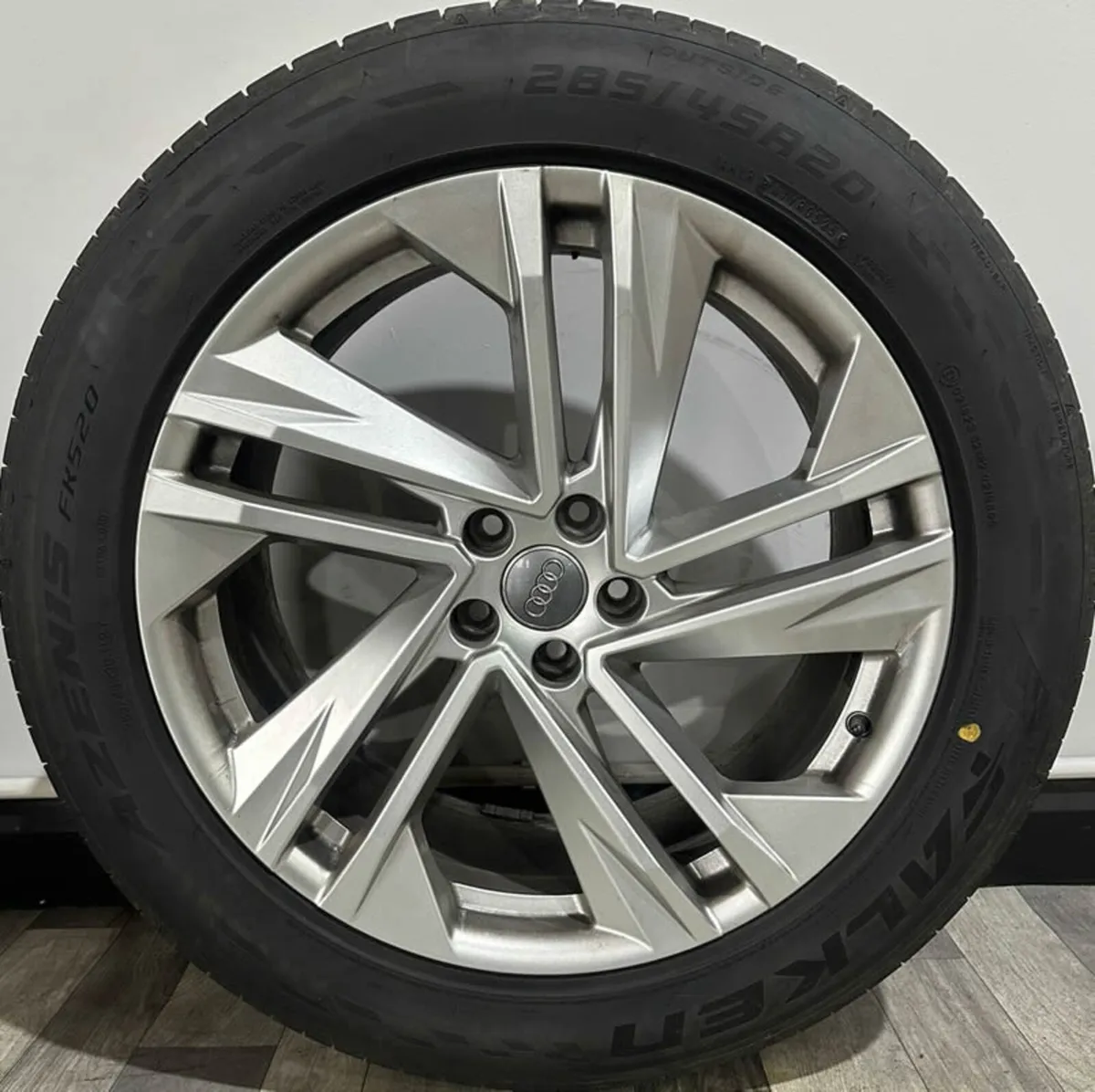 20" GENUINE AUDI Q7 ALLOY WHEELS & TYRES - Image 4