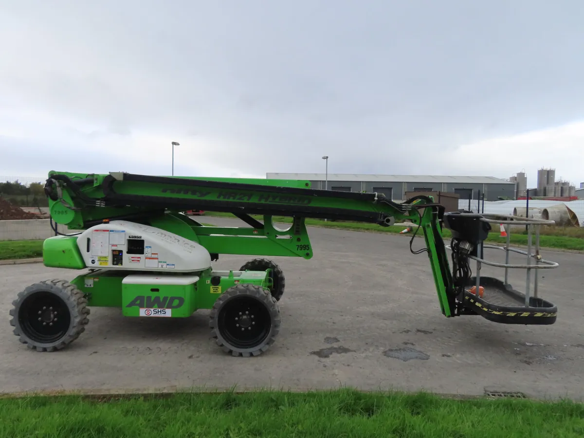 Nifty - Niftylift HR21 4X4 Dual Fuel Boom Lift - Image 3