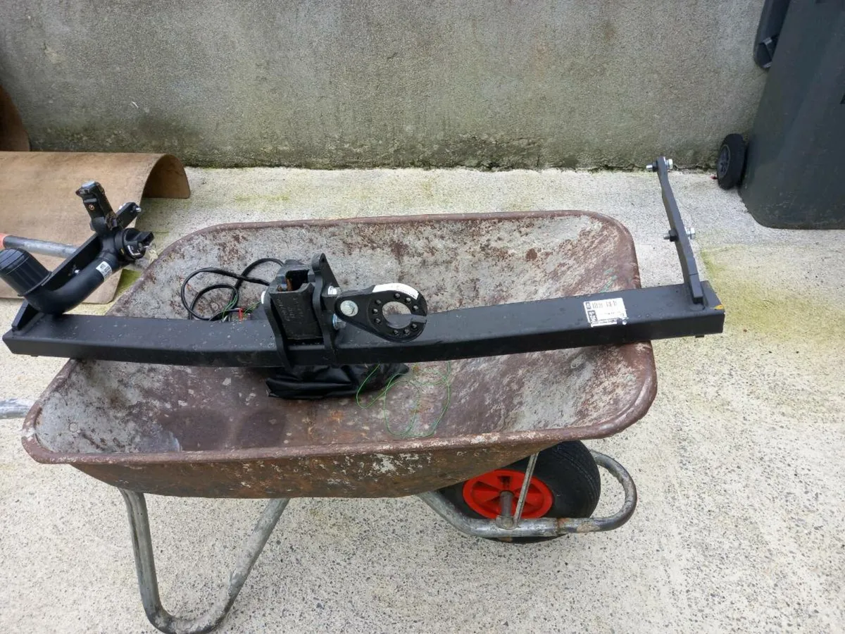 TOWBAR WESTFALIA FOR SALE AND TRAILER - Image 3