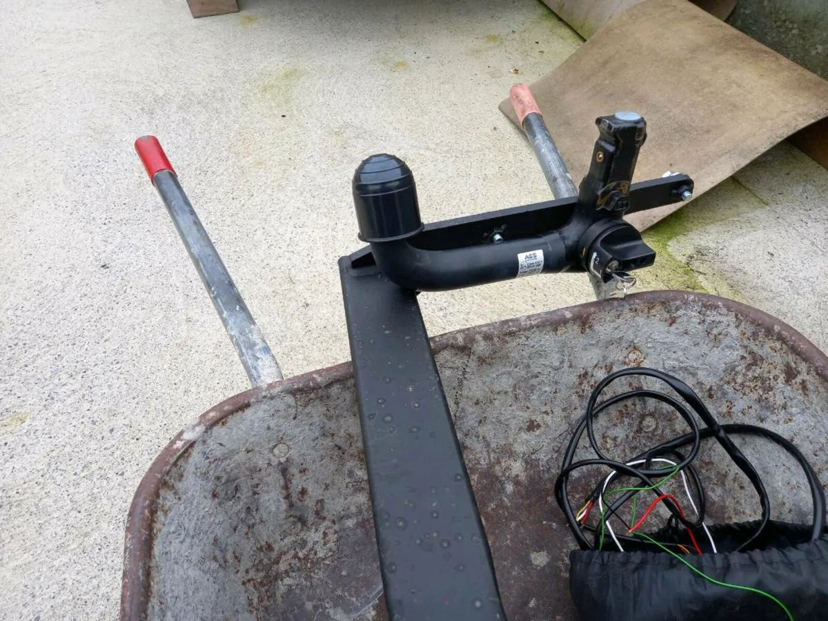 TOWBAR WESTFALIA FOR SALE AND TRAILER - Image 4