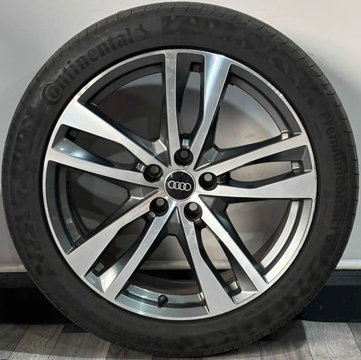 19" GENUINE AUDI A6 Alloy Wheels & Tyres 4K0601025 - Image 2
