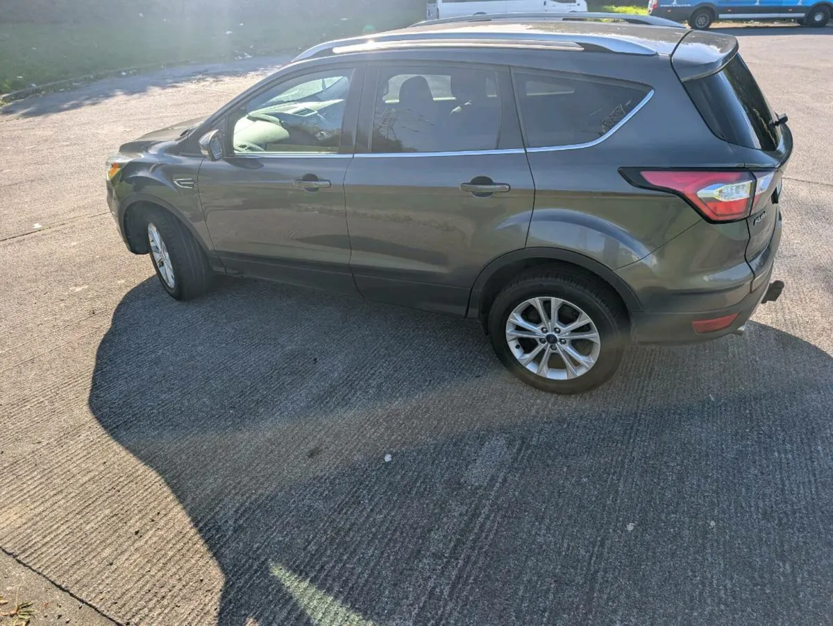 Ford Kuga - Image 4