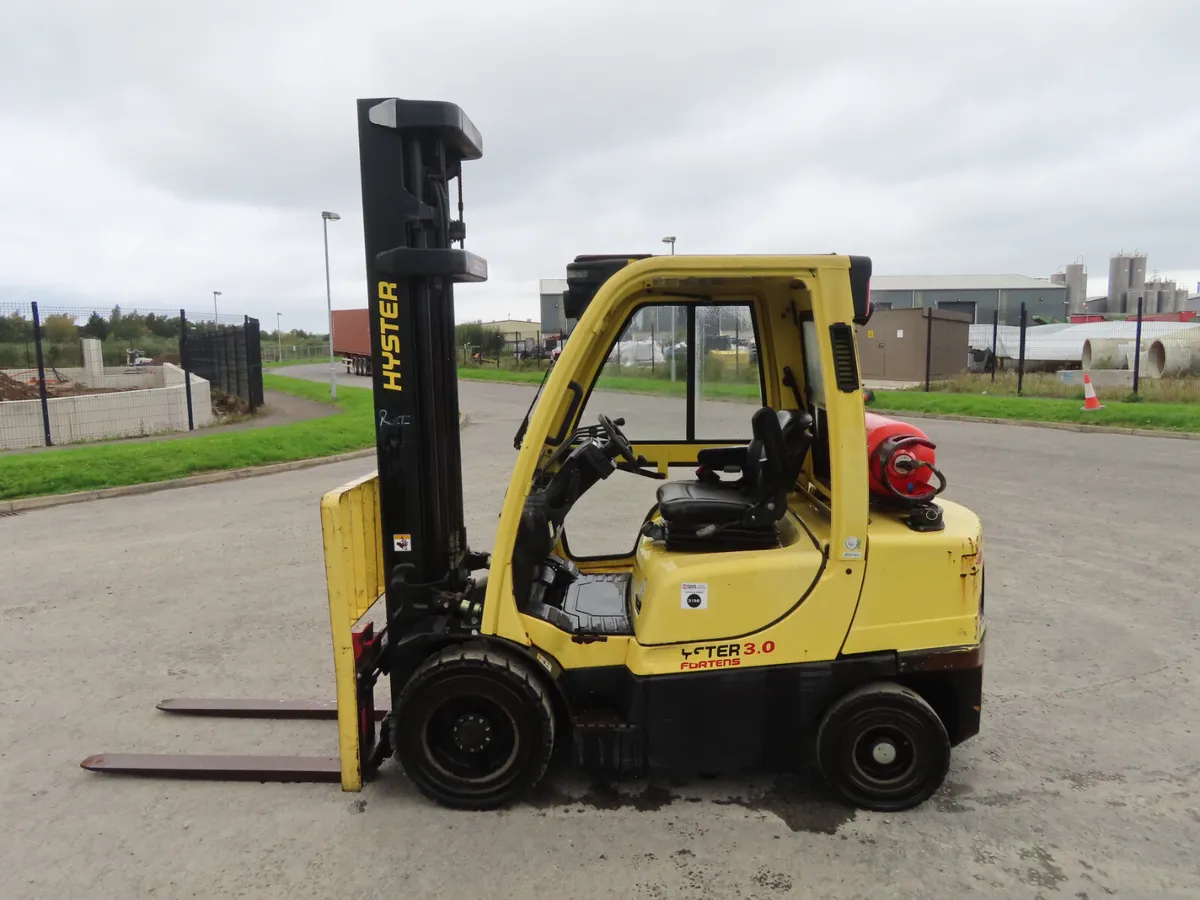 Hyster 3 Ton Gas Forklift YOM 2017 - Image 4