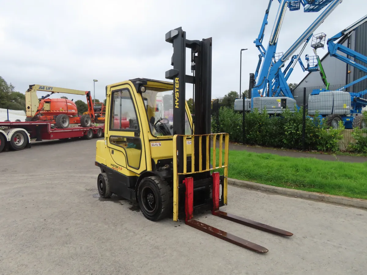 Hyster 3 Ton Gas Forklift YOM 2017 - Image 2