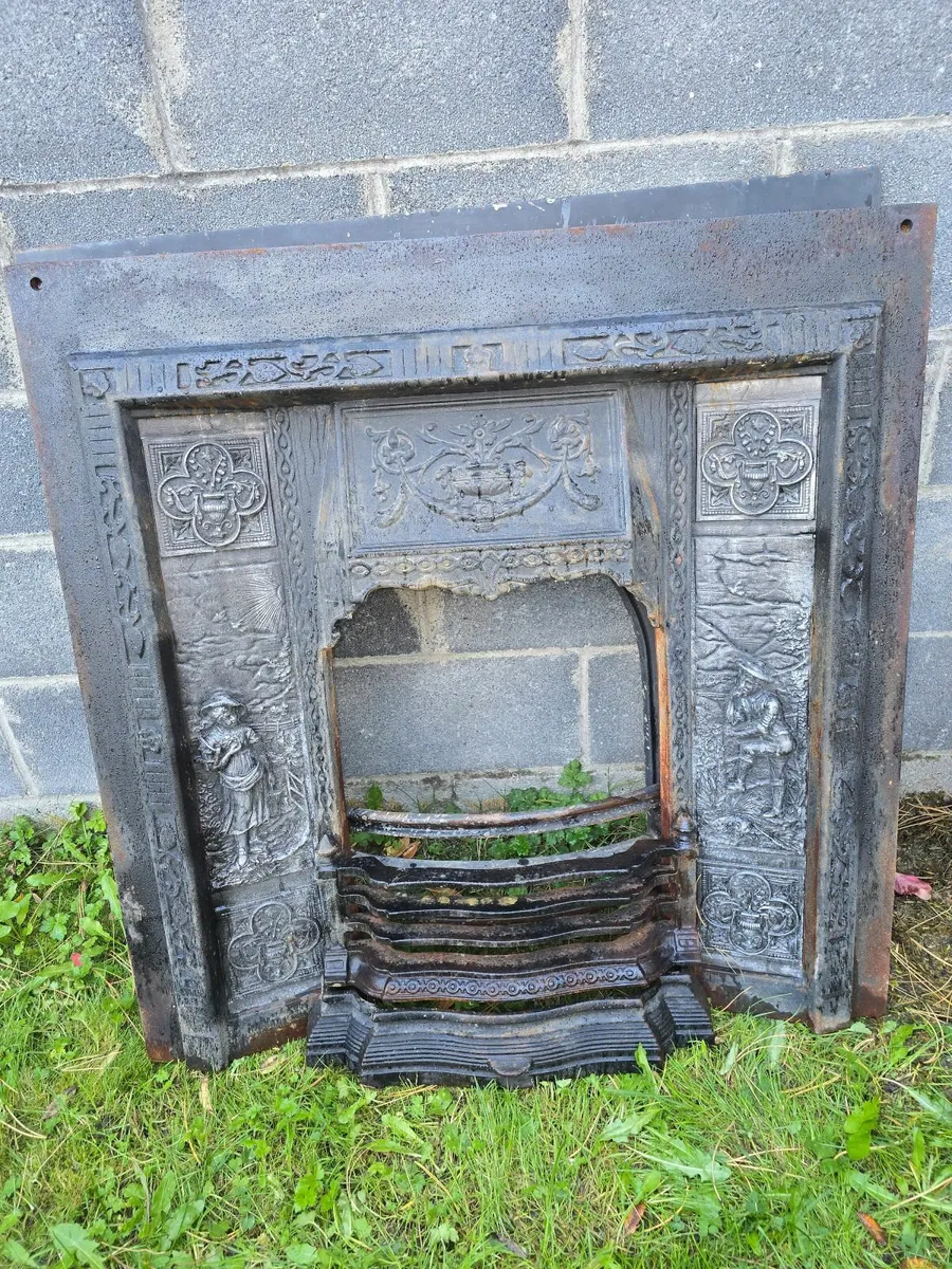 Antique Cast Iron Fireplace Surround. - Image 1