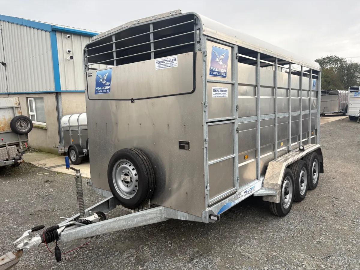 As New Falcon Cattle Trailer - Image 4