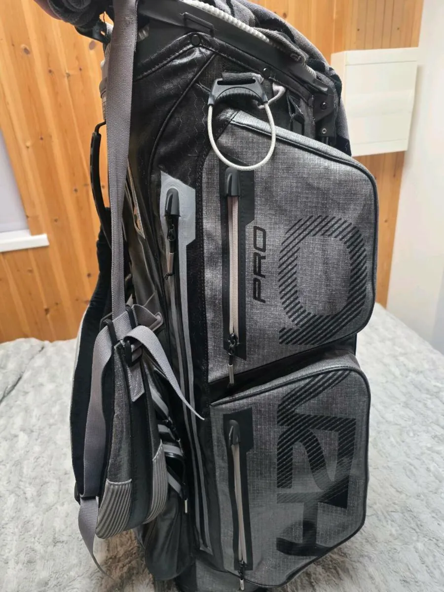 Sun Mountain H20 Carry Bag 14way - Image 1