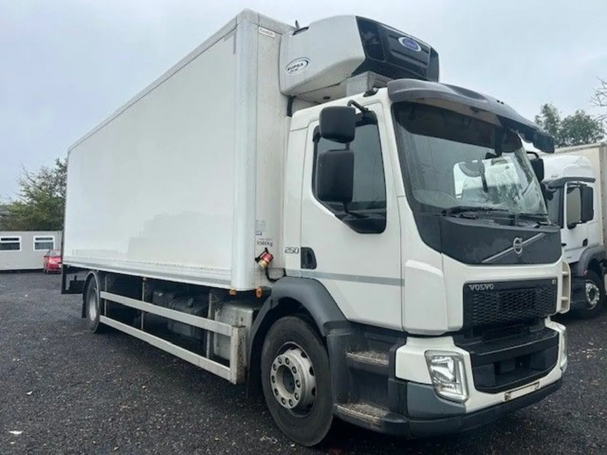 2018 VOLVO FL 250 FRIDGE - Image 1