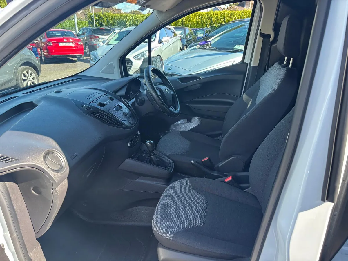 Ford Transit 2021  1.5 DIESEL  IMMACULATE - Image 4