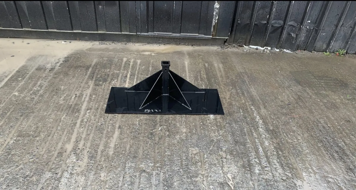Brand New Skid Steer Hitch Receiver - Image 2
