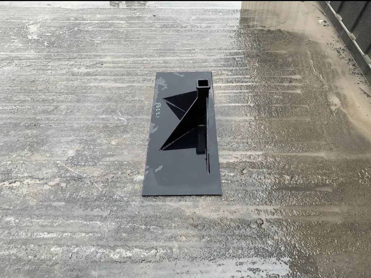 Brand New Skid Steer Hitch Receiver - Image 4