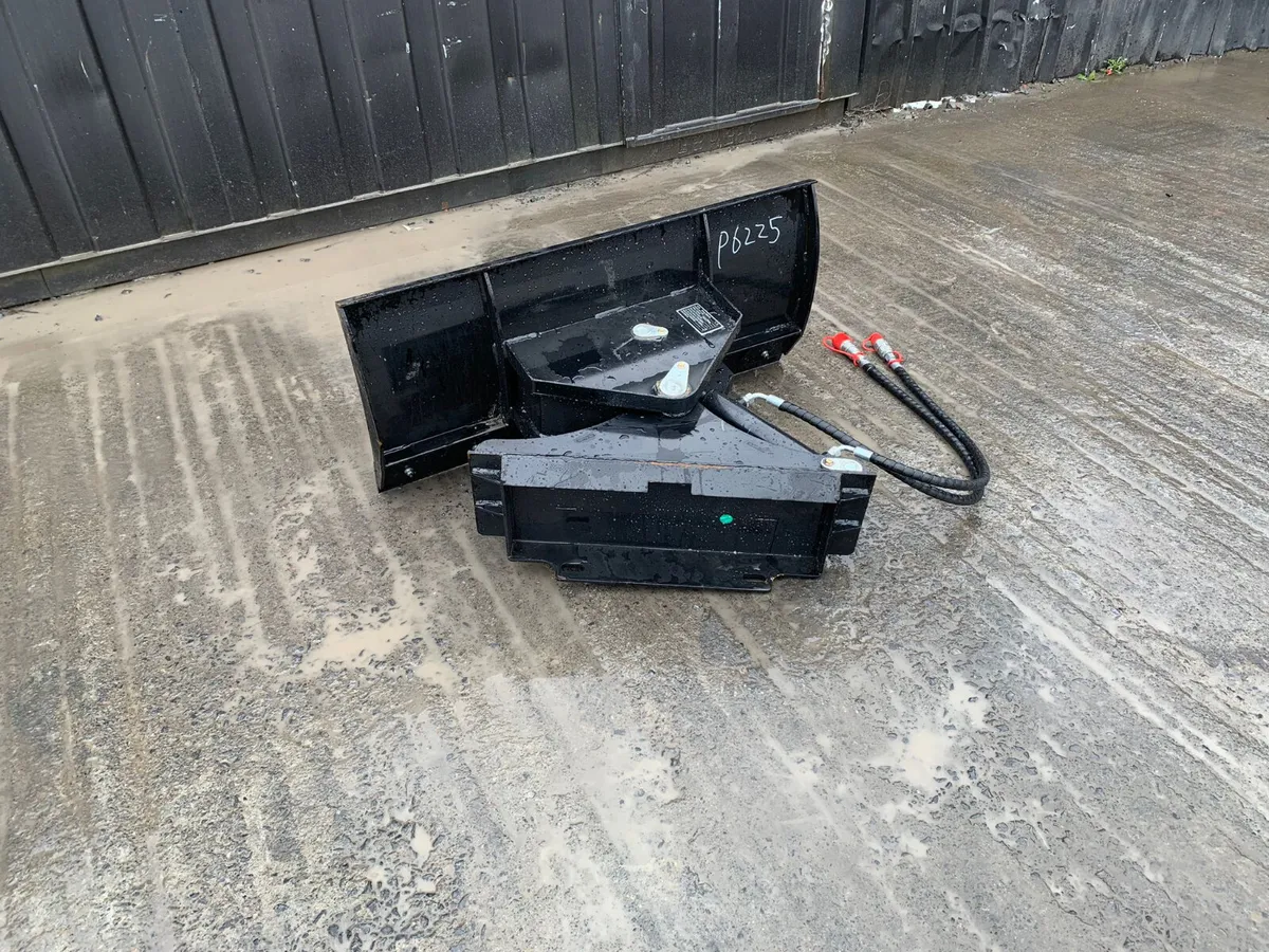 Brand New Skid Steer Snow Blade - Image 4