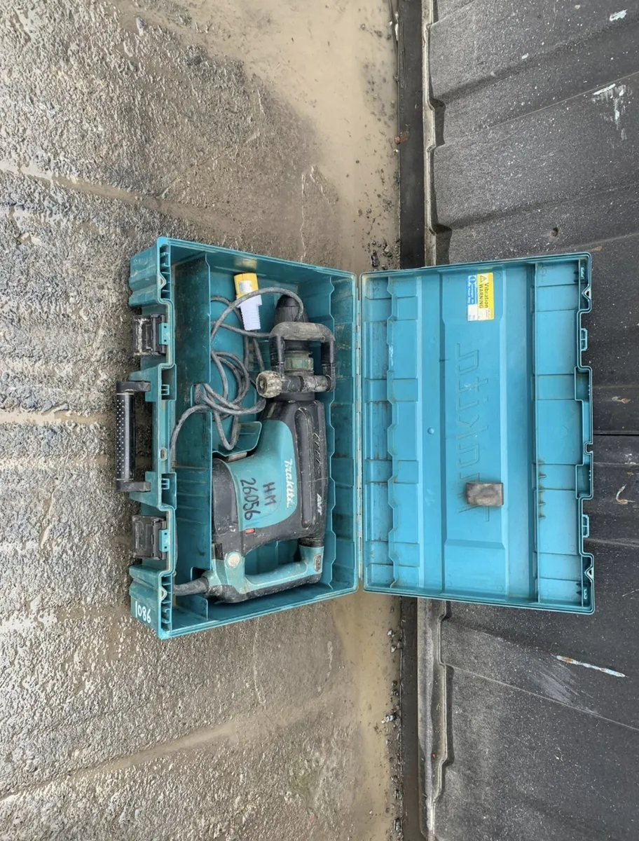 Makita 110V Breaker - Image 4