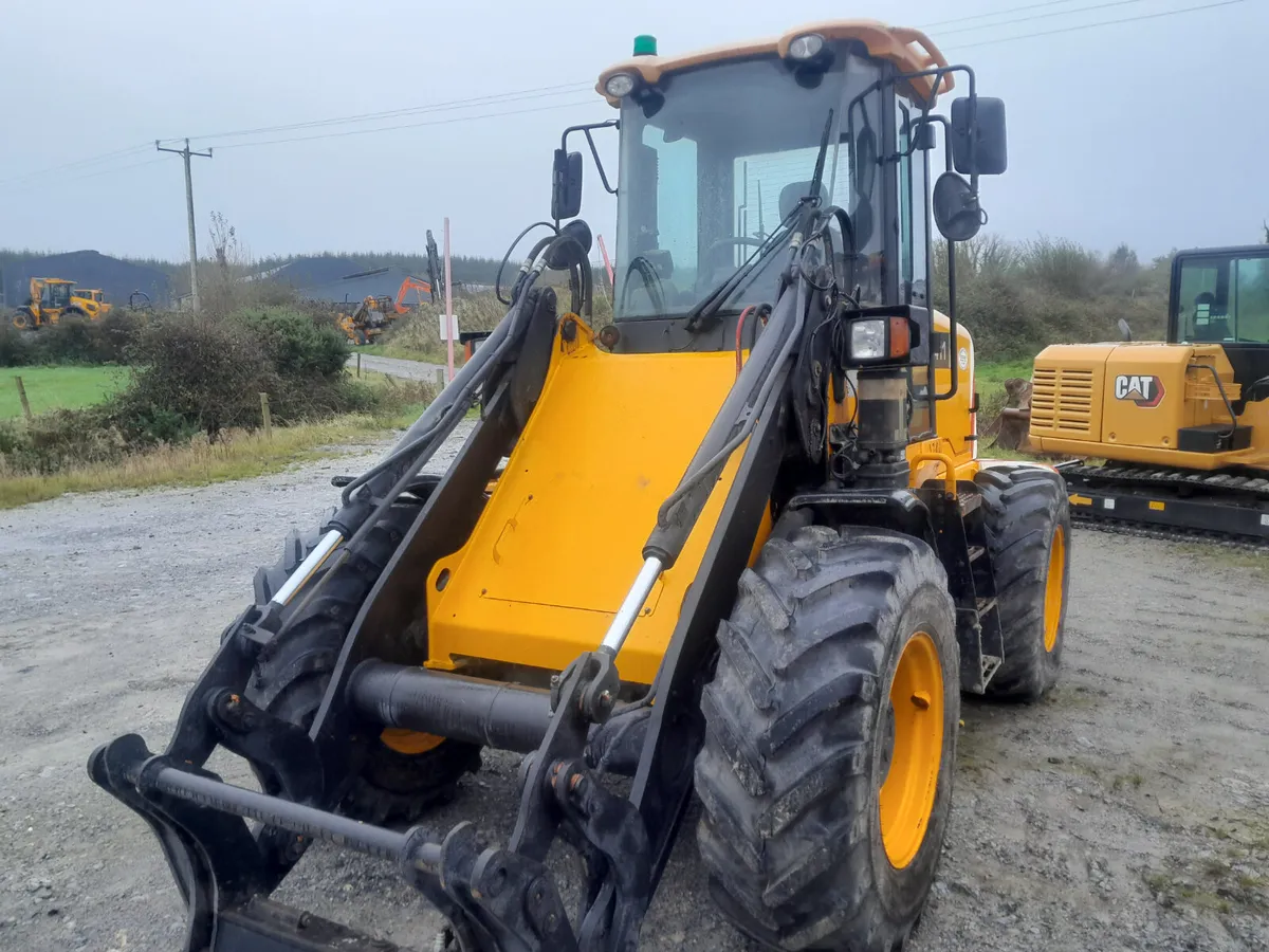 JCB 411 2008 (18025) - Image 3