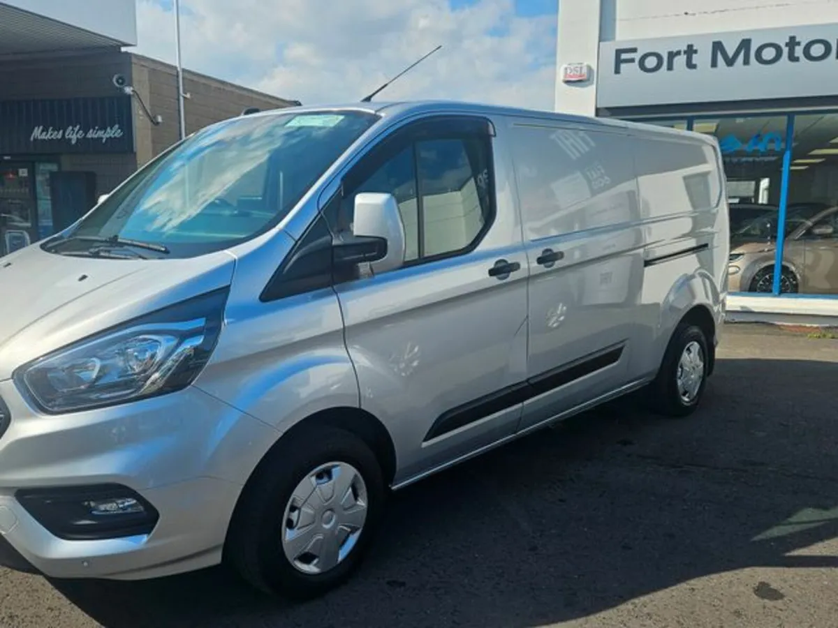 Ford Transit Custom Custom 300L Trend 2.0TDCi 170p - Image 2
