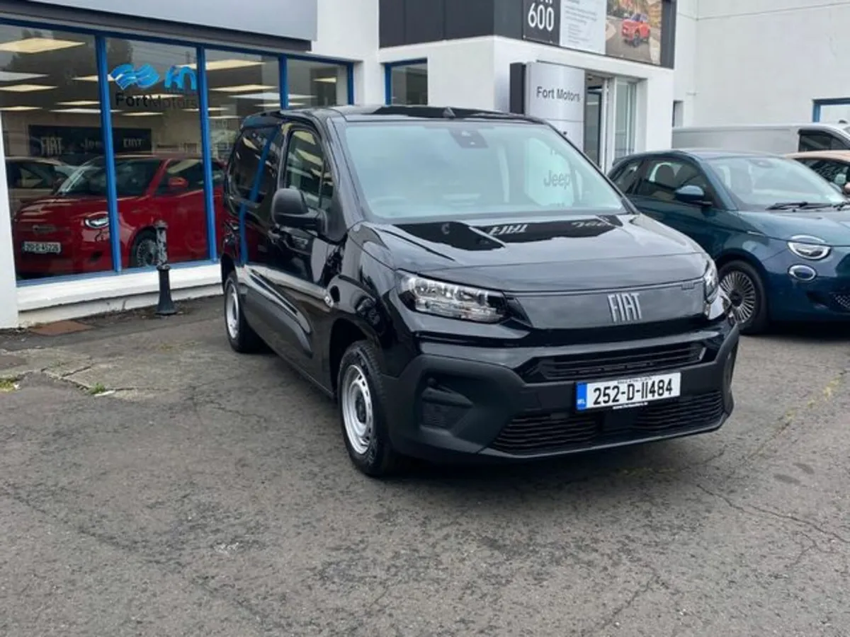 Fiat Doblo SWB 1 5 100HP 650KG 4DR - Image 3