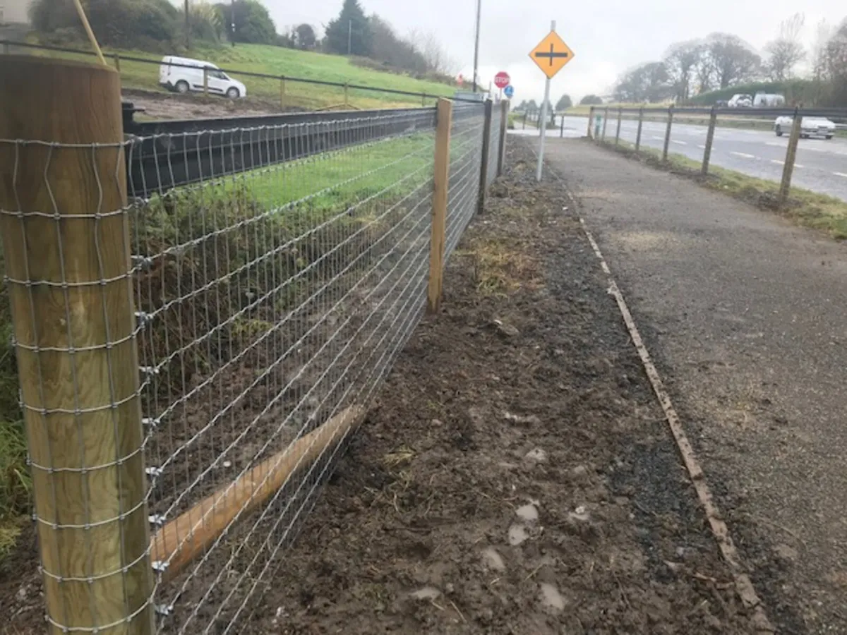 CONTRACT FENCING AT FRS TINAHELY - Image 1