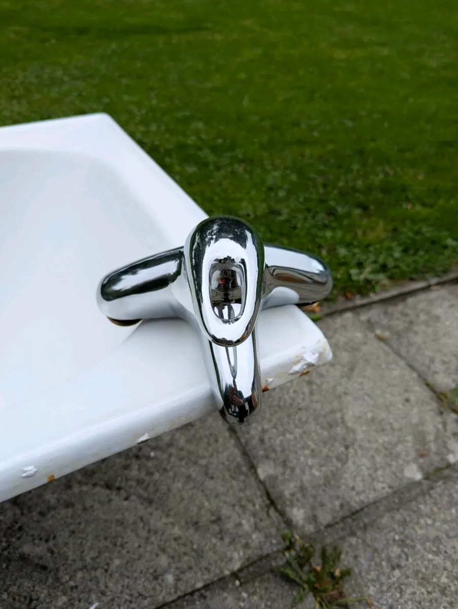 Cast iron bath - Image 4