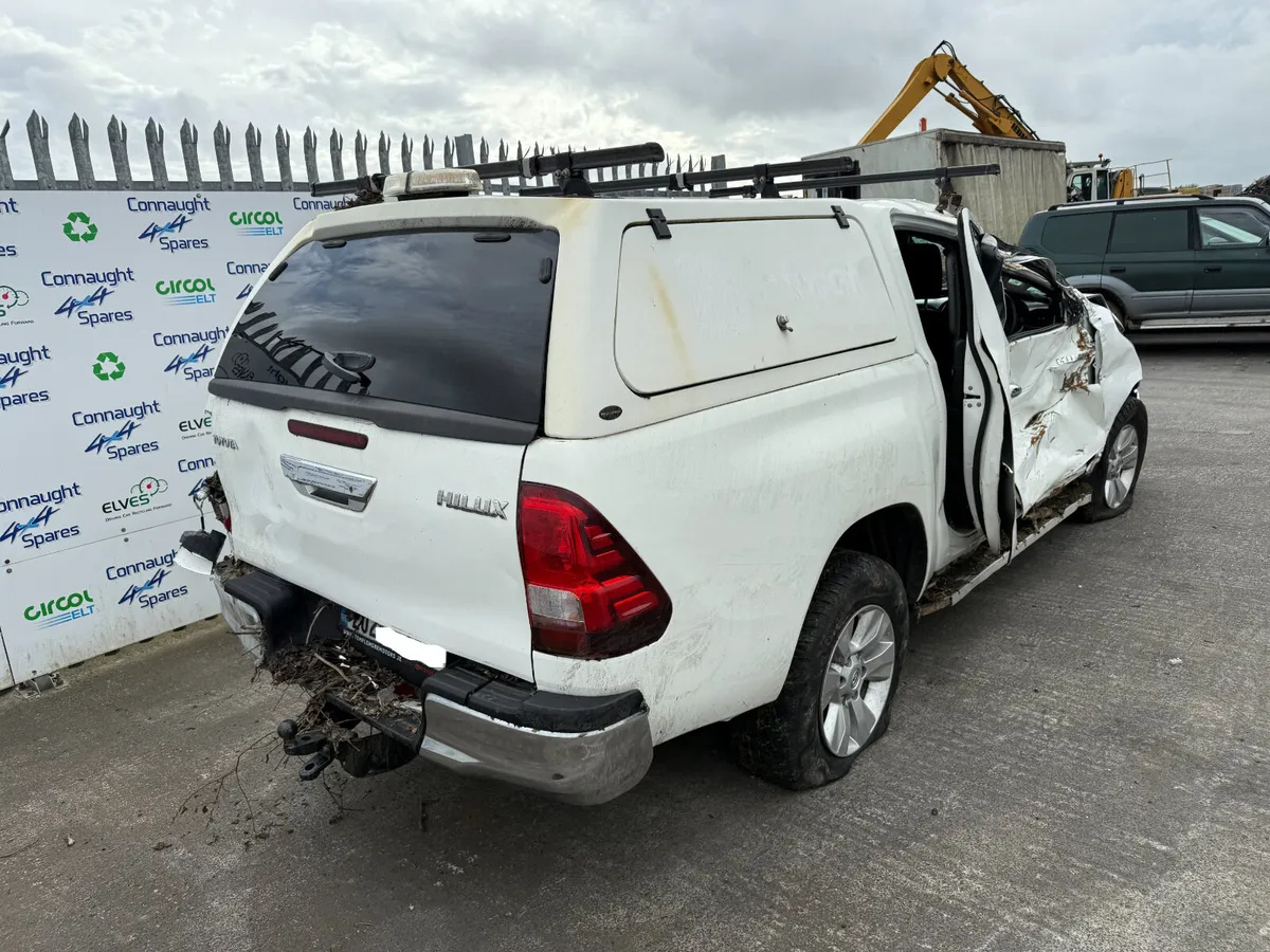 2020 TOYOTA HILUX 2.4D JUST IN FOR BREAKING - Image 4