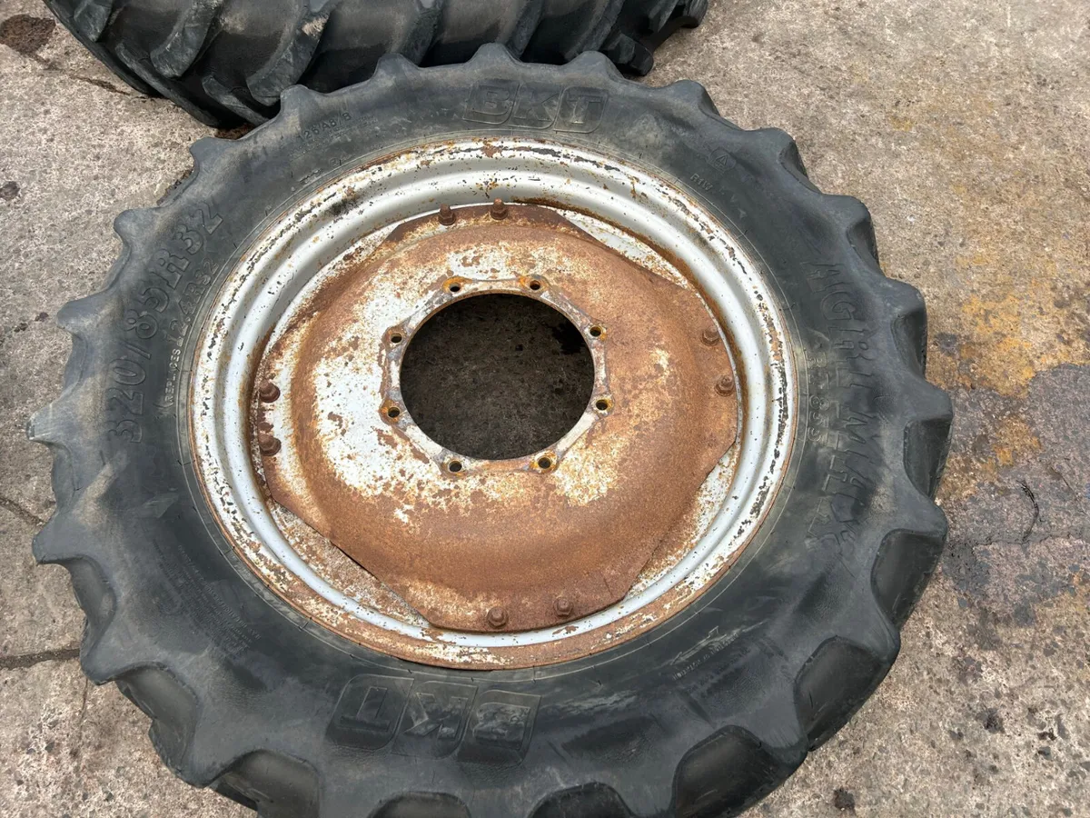 x4 Wheels To Suit MF, Case or Fiat - Image 4