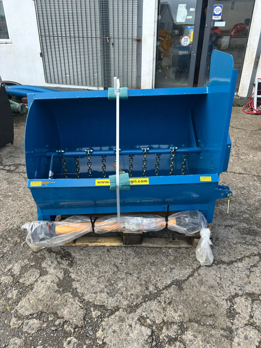 New Fleming Mini Muck Spreader - Image 4