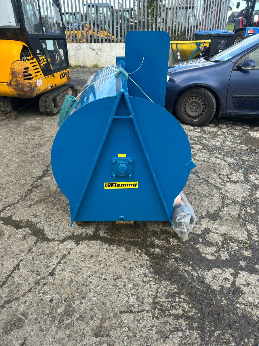 New Fleming Mini Muck Spreader - Image 2
