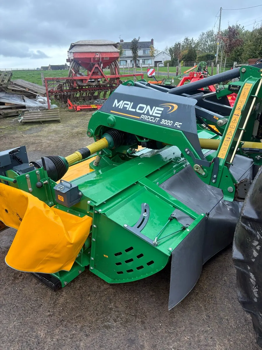 Malone front mower ex demo - Image 2