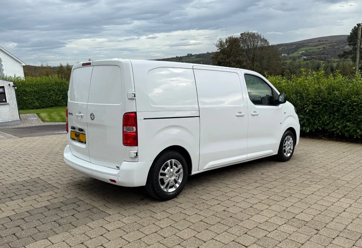 2021 (212Reg) Vauxhall Vivaro Sportive 2700 MWB - Image 4