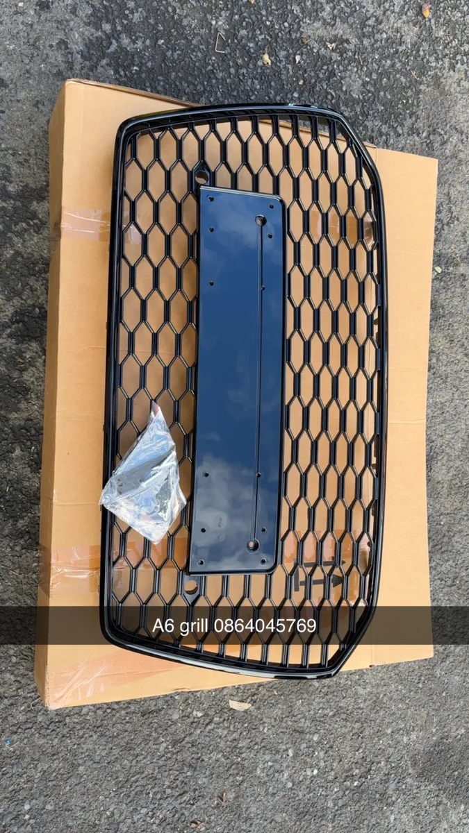 Audi honeycomb grills - Image 1