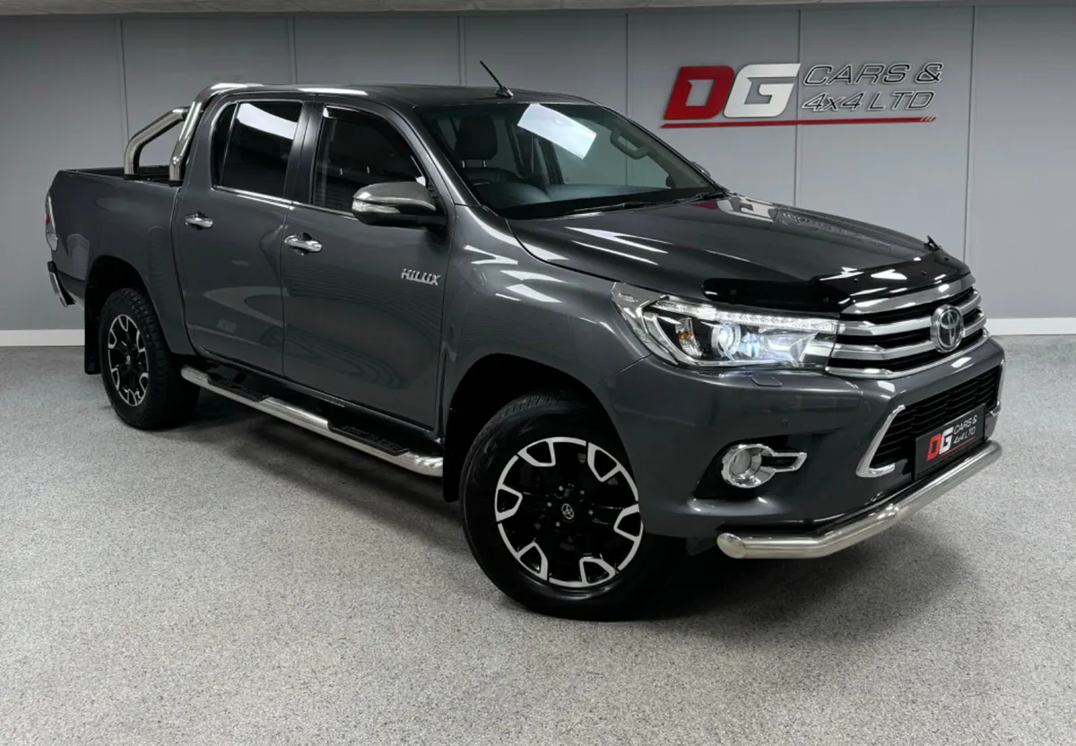 2017 Toyota Hilux 2.4 D4D Invincible X Automatic - Image 1