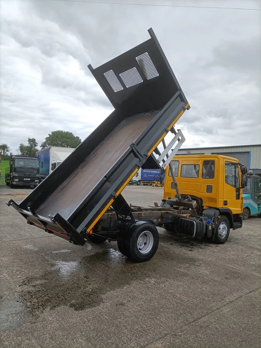 2020 Iveco 7.5 ton tipper steel body manual - Image 1