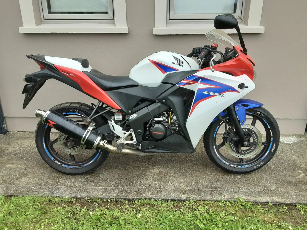 Honda CBR125 breaking / parts for sale